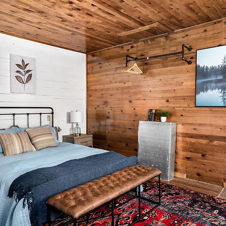 River Access W Hot Tub, Grill, Wifi, & Fire Pit! Lost City Eksteriør bilde
