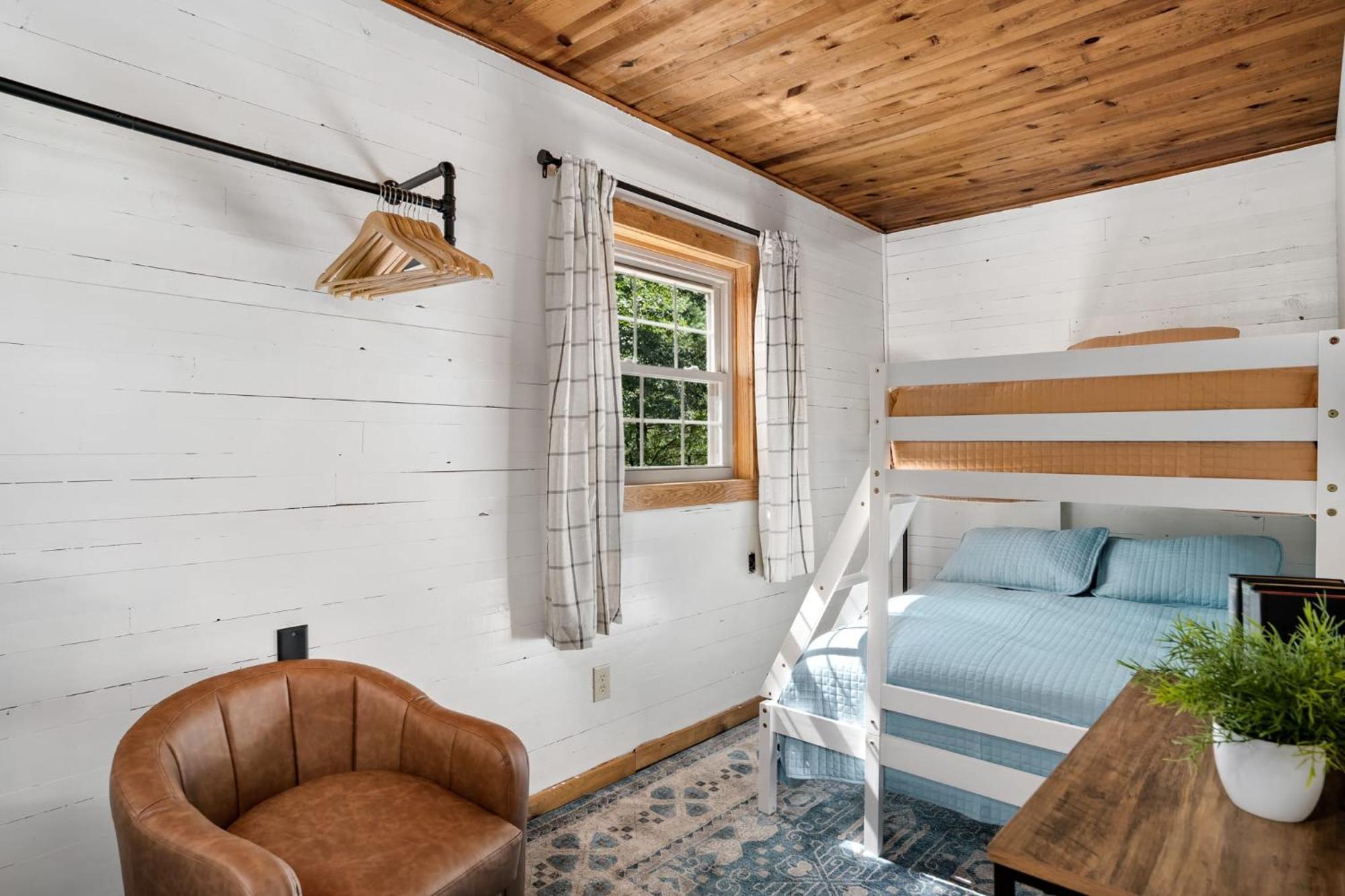 River Access W Hot Tub, Grill, Wifi, & Fire Pit! Lost City Eksteriør bilde