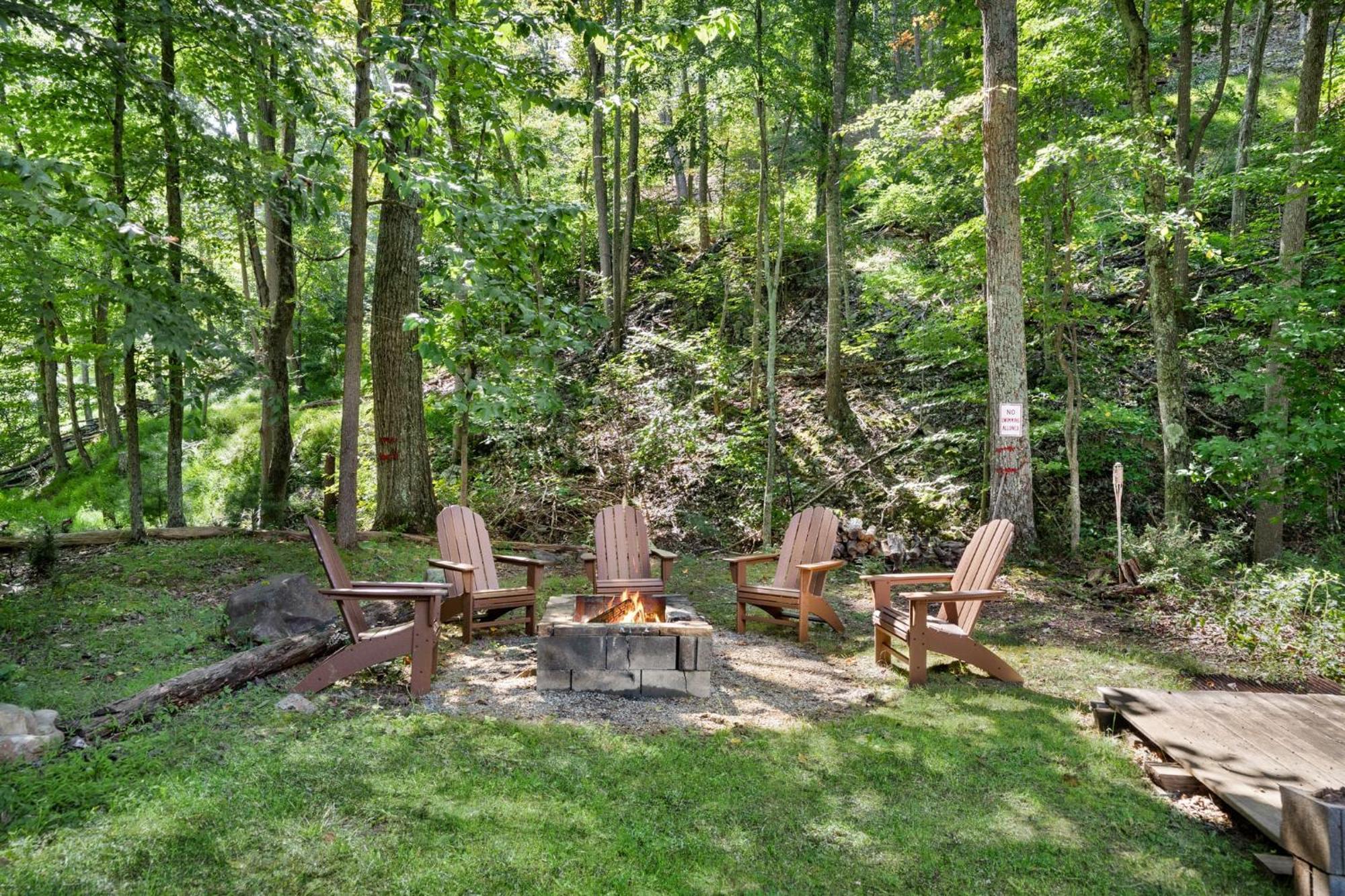 River Access W Hot Tub, Grill, Wifi, & Fire Pit! Lost City Eksteriør bilde